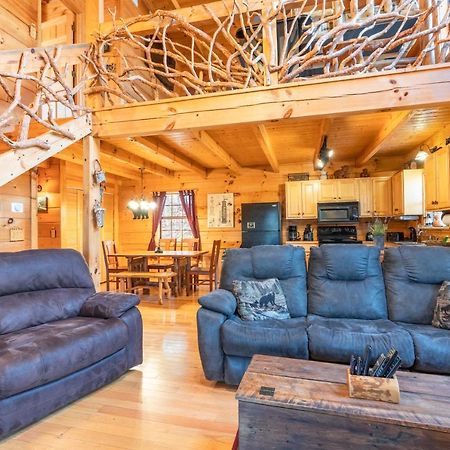 Moonshine Ridge Cabin With Hot Tub And Fire Pit Пиджен-Фордж Экстерьер фото