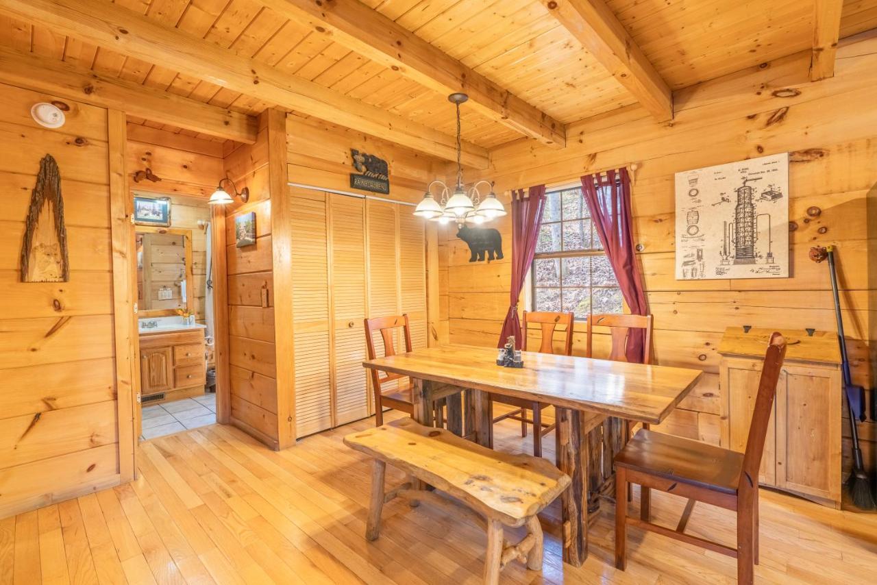 Moonshine Ridge Cabin With Hot Tub And Fire Pit Пиджен-Фордж Экстерьер фото