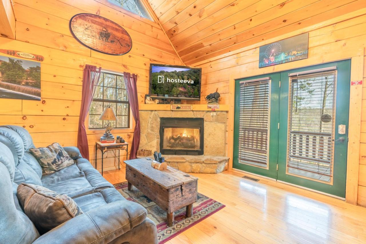 Moonshine Ridge Cabin With Hot Tub And Fire Pit Пиджен-Фордж Экстерьер фото