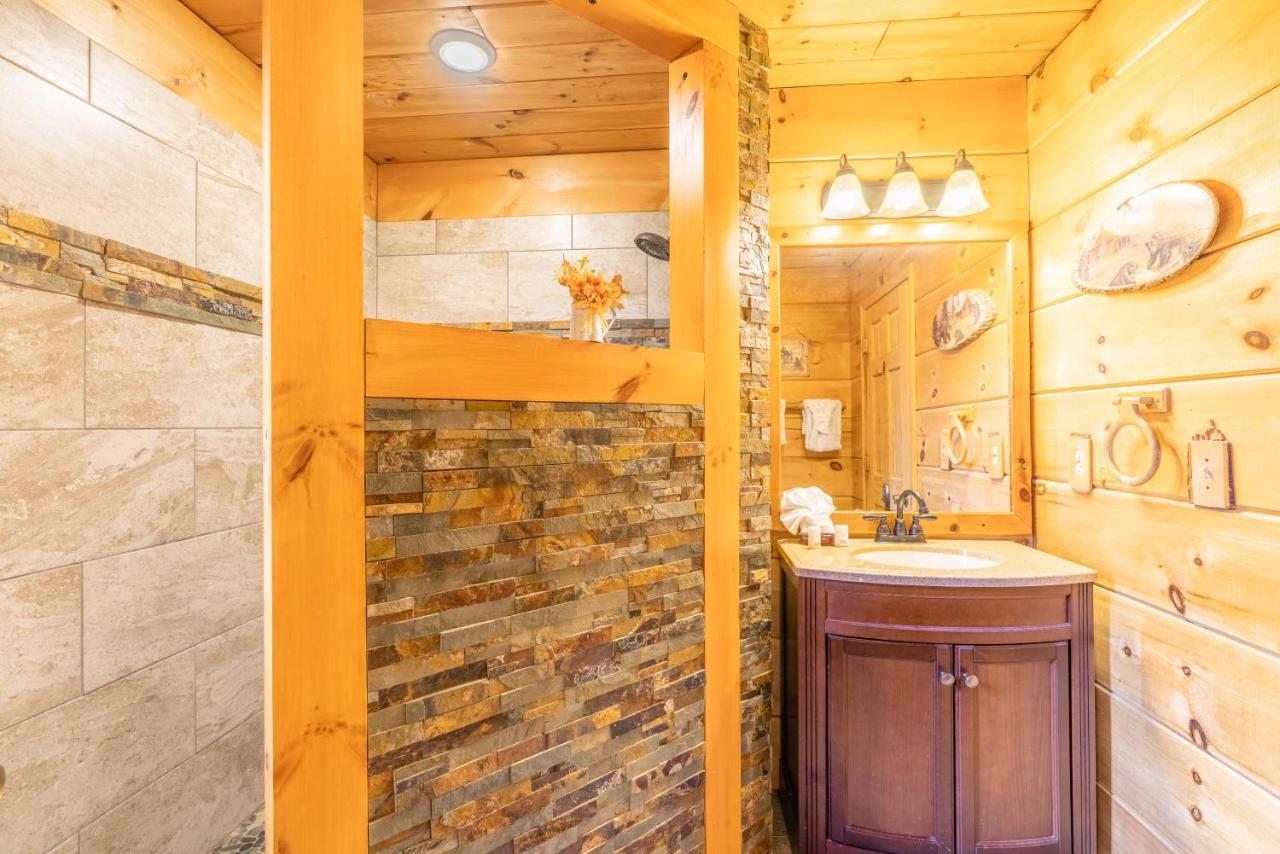 Moonshine Ridge Cabin With Hot Tub And Fire Pit Пиджен-Фордж Экстерьер фото
